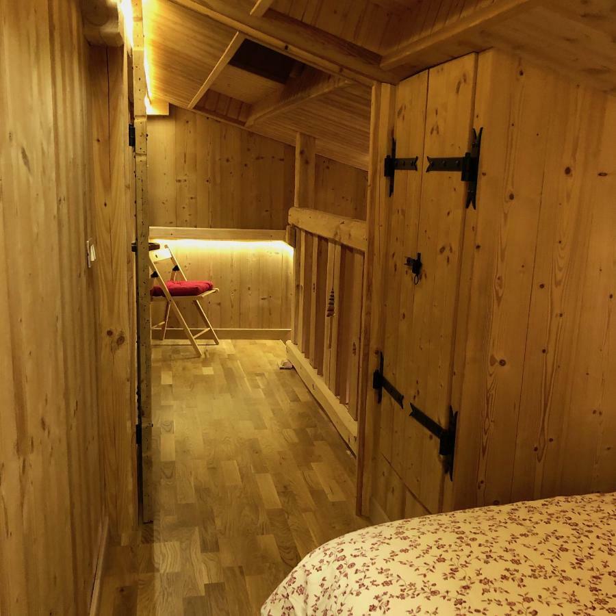 Le Joli Nid Apartment Лес дьо Алпс Екстериор снимка